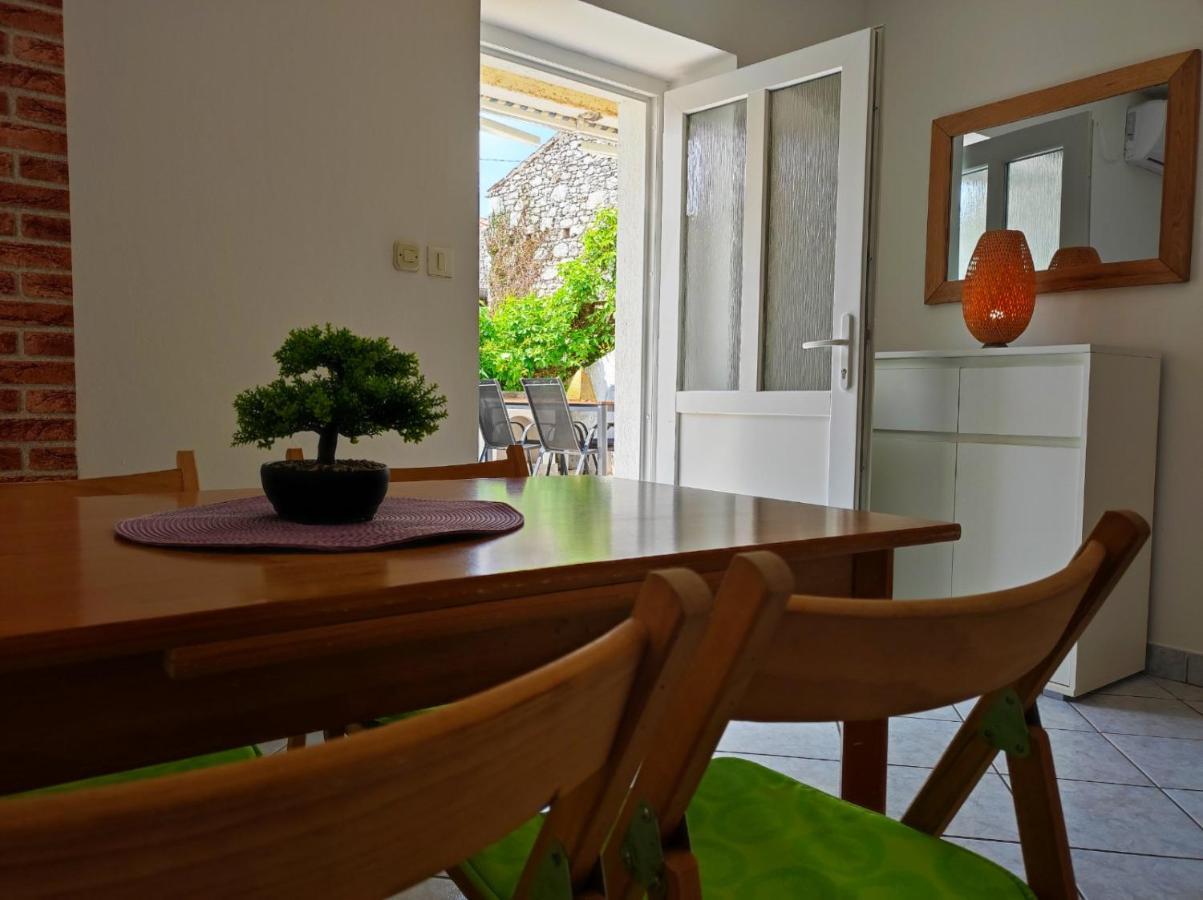 Apartment Rose Krk Town Eksteriør bilde