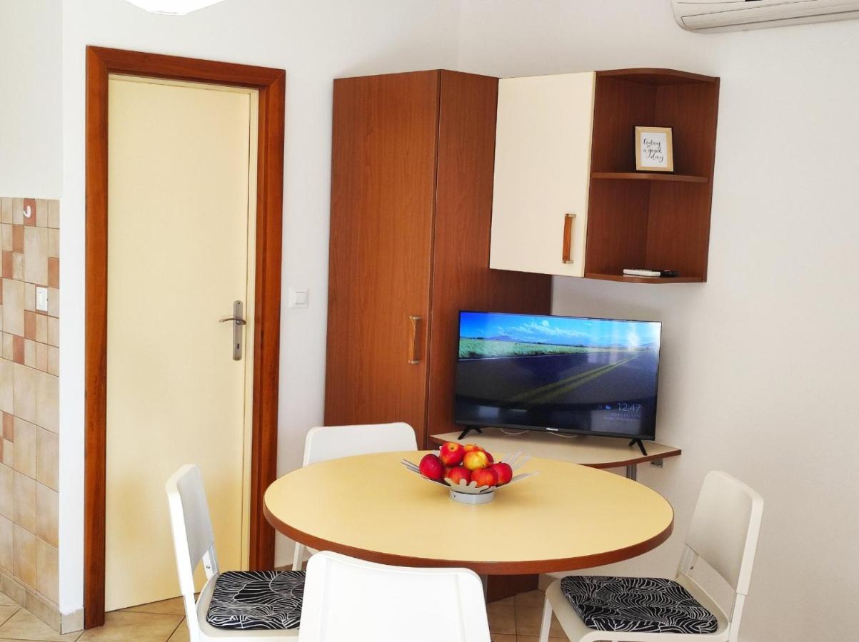 Apartment Rose Krk Town Eksteriør bilde