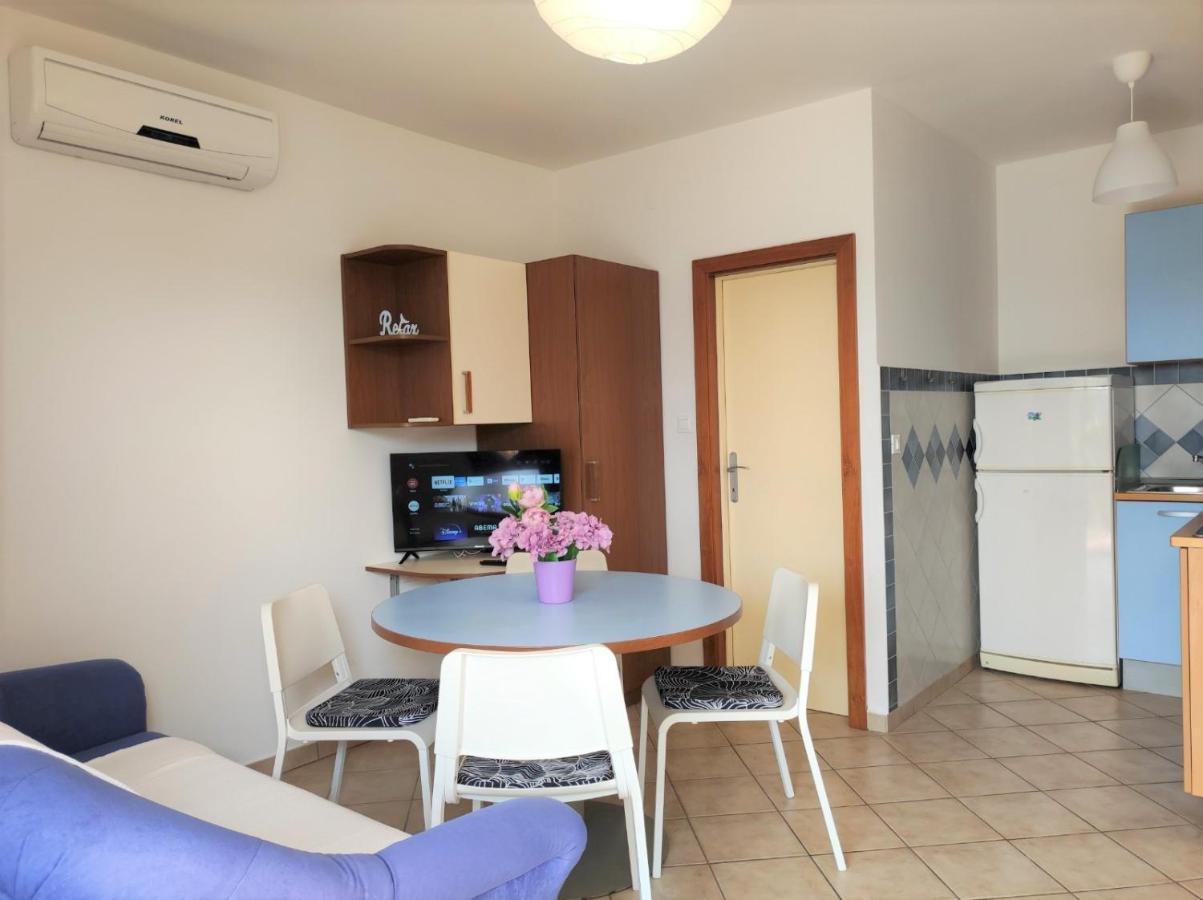 Apartment Rose Krk Town Eksteriør bilde