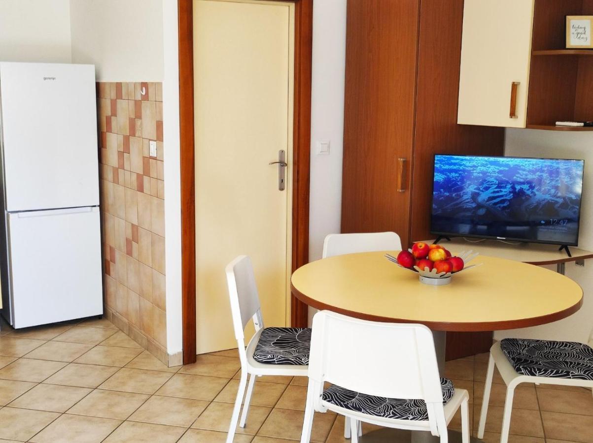 Apartment Rose Krk Town Eksteriør bilde